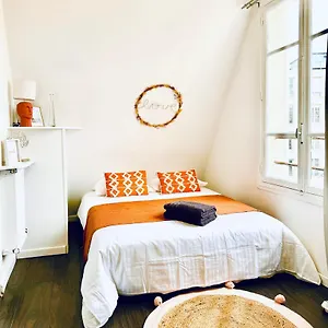 Cosy Place Entre L'arc De Triomphe Et Les Champs-elysees Paris